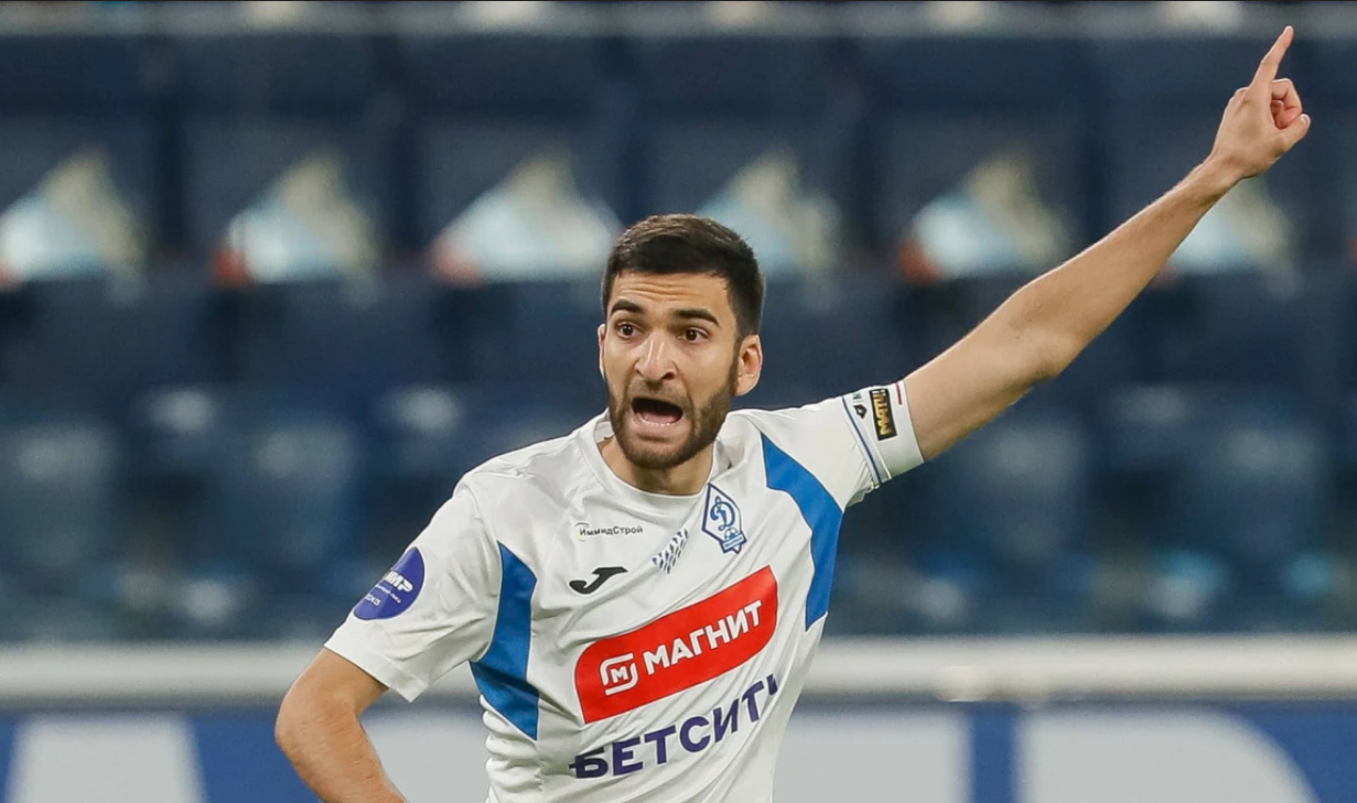 Τα ρωσικά ΜΜΕ γράφουν για τον κεντρικό αμυντικό, Ιντάρ Σουμάκοφ