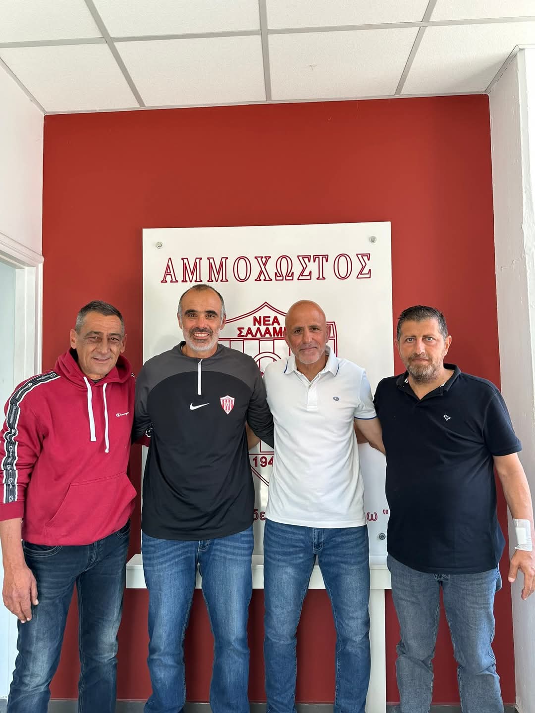 Σαλαμίνα: Ανανέωσαν Νικολάου και Τούμπας (Φωτογραφίες)