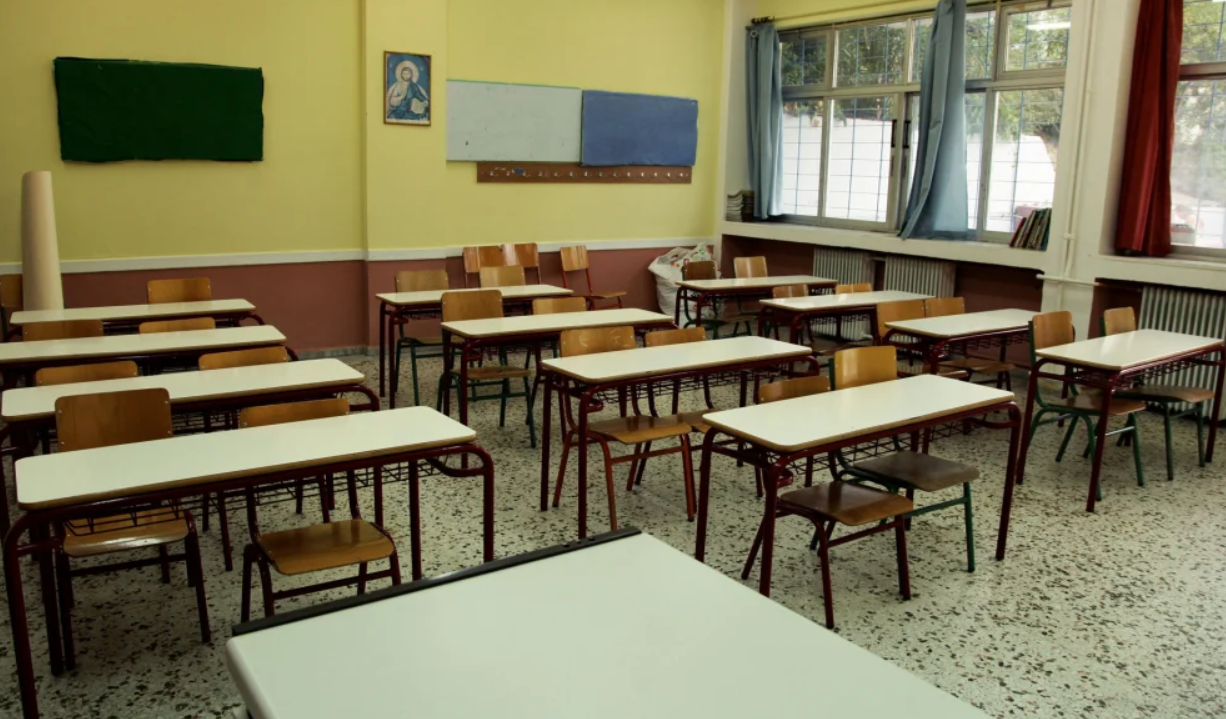 Νέο σοβαρό περιστατικό σε σχολείο: Καταγγελία για δασκάλα που έβαλε τρικλοποδιά σε μαθητή και χτύπησε σε θρανίο