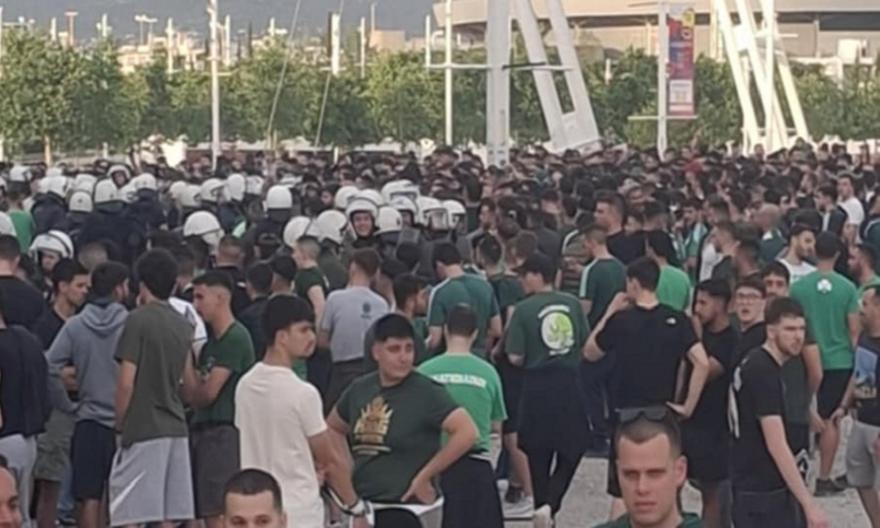 «Πράσινη» λαοθάλασσα στο ΟΑΚΑ δύο ώρες πριν το τζάμπολ του Game 5!