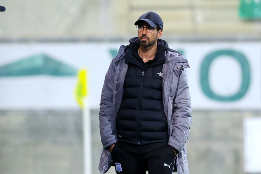 ΑΠΟΛΛΩΝΑΣ: Αυτός ο κύριος, αυτός...