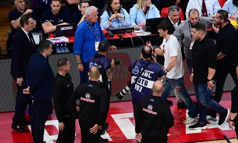 Έδιωξαν τον Γιαννακόπουλο από το ΣΕΦ οι διαιτητές μετά την απίστευτη ένταση