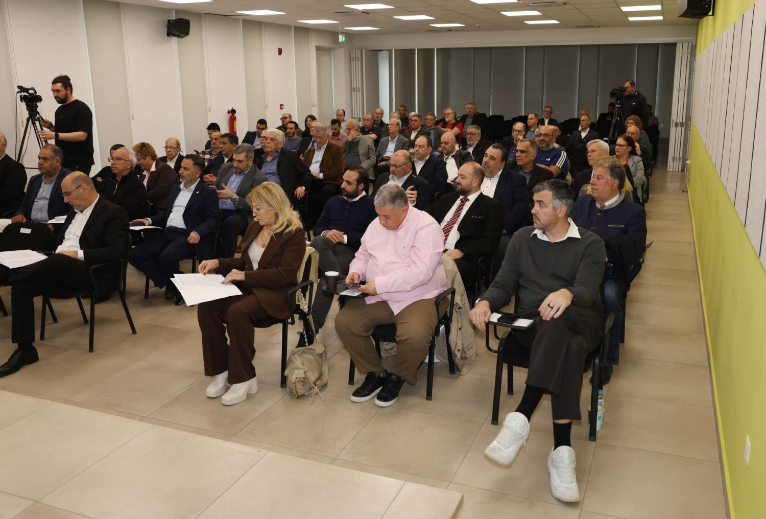 Με χαιρετισμούς, παρουσίαση του βιβλίου «Με τους Θεούς του Ολύμπου» και βραβεύσεις ξεκίνησε το 36ο Συνέδριο ΕΑΚ-ΠΣΑΤ