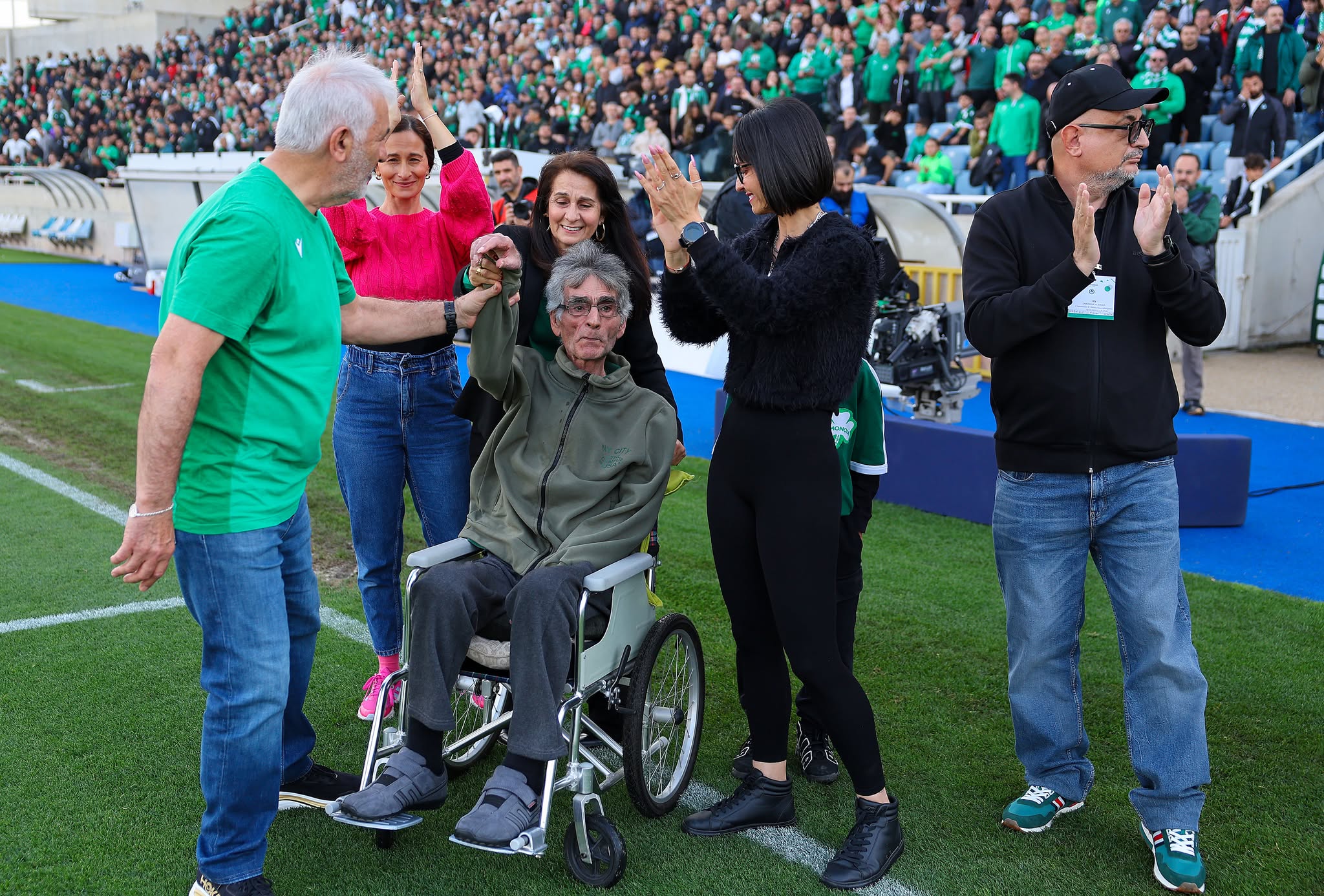 Συγκινητική στιγμή στο ΓΣΠ: Τίμησαν Κλείτο Ερωτοκρίτου και ΑΠΟΘΕΩΣΗ από τους Ομονοιάτες - ΦΩΤΟΓΡΑΦΙΕΣ