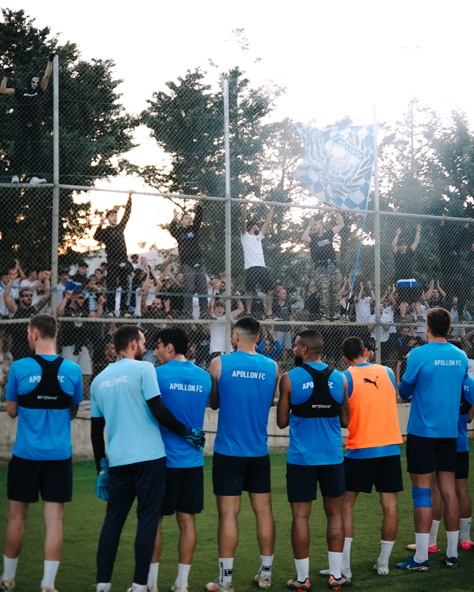 ΑΠΟΛΛΩΝΑΣ: Ενωμένος και πανέτοιμος για τον αγώνα με την Πάφο (ΦΩΤΟΓΡΑΦΙΕΣ & ΒΙΝΤΕΟ)