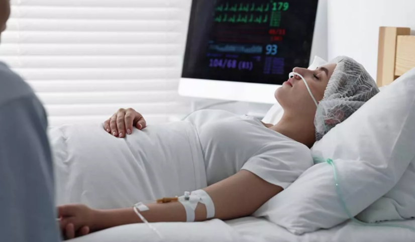 Τι συμβαίνει όταν πεθαίνουμε; Γιατρός εξηγεί τα σημάδια που μαρτυρούν ότι ο θάνατος πλησιάζει