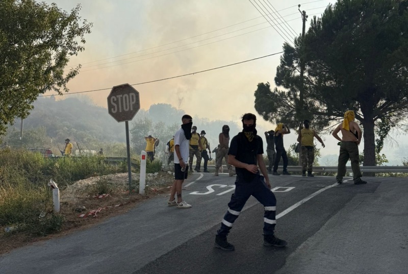 Στο μέτωπο του Ομόδους οπαδοί της ΑΕΛ και της Ομόνοιας 29Μ Στο μέτωπο του Ομόδους οπαδοί της ΑΕΛ και της Ομόνοιας 29Μ