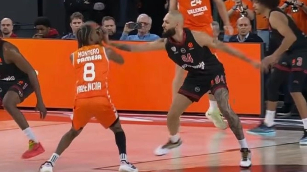 ΒΙΝΤΕΟ: Καρέ - καρέ η τελευταία άμυνα του Φουρνιέ για την οποία διαμαρτύρεται ο Ολυμπιακός