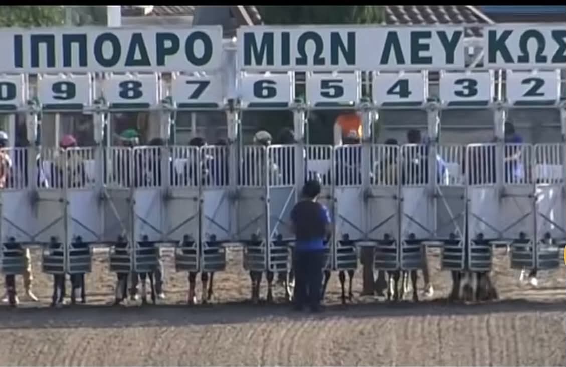 BINTEO: Απίστευτο ατύχημα στον κυπριακό ιππόδρομο – Τι συνέβη