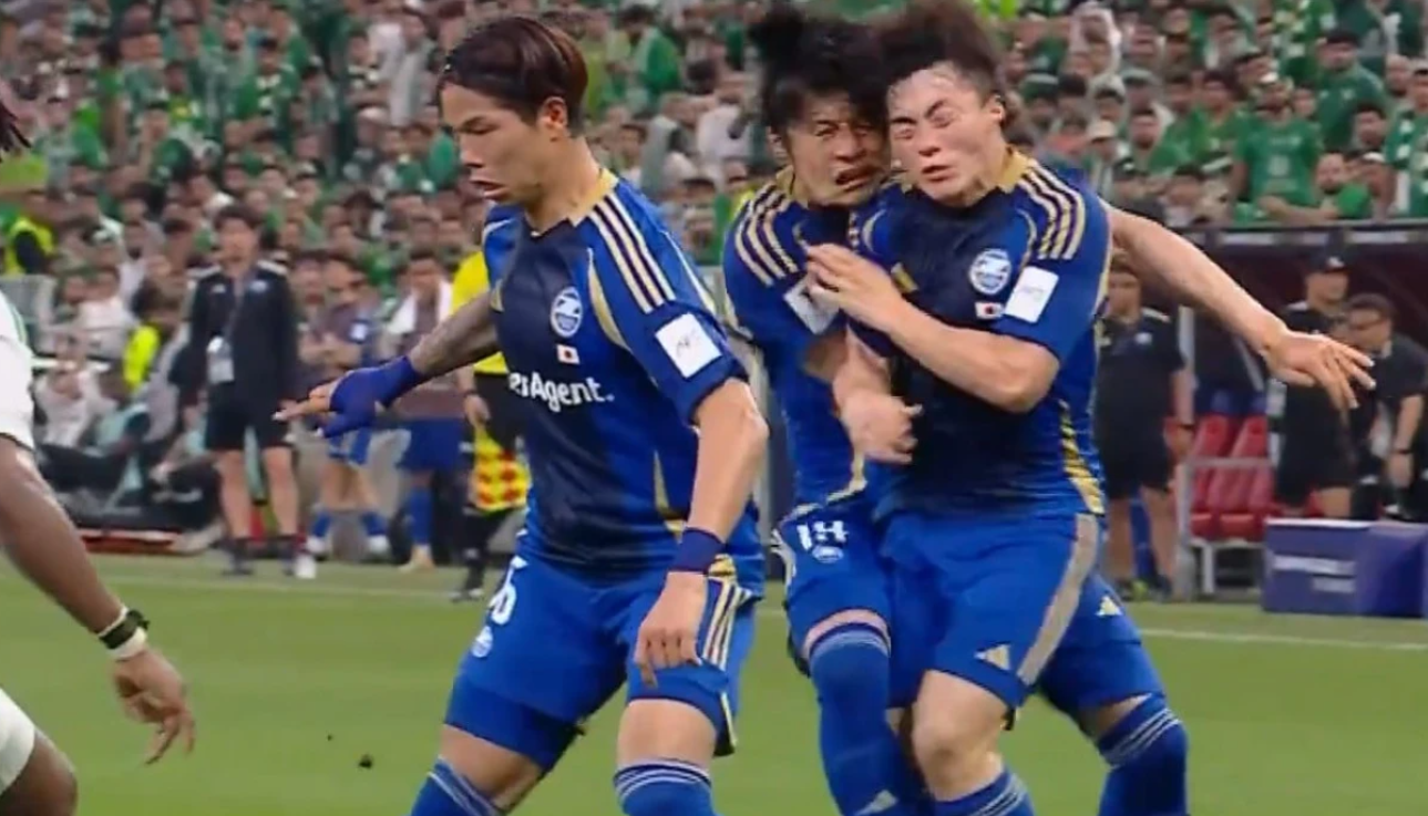 Όλα λάθος: Η χειρότερη κομπίνα κόρνερ στην ιστορία είναι γεγονός και προκάλεσε... καραμπόλα (ΒΙΝΤΕΟ)